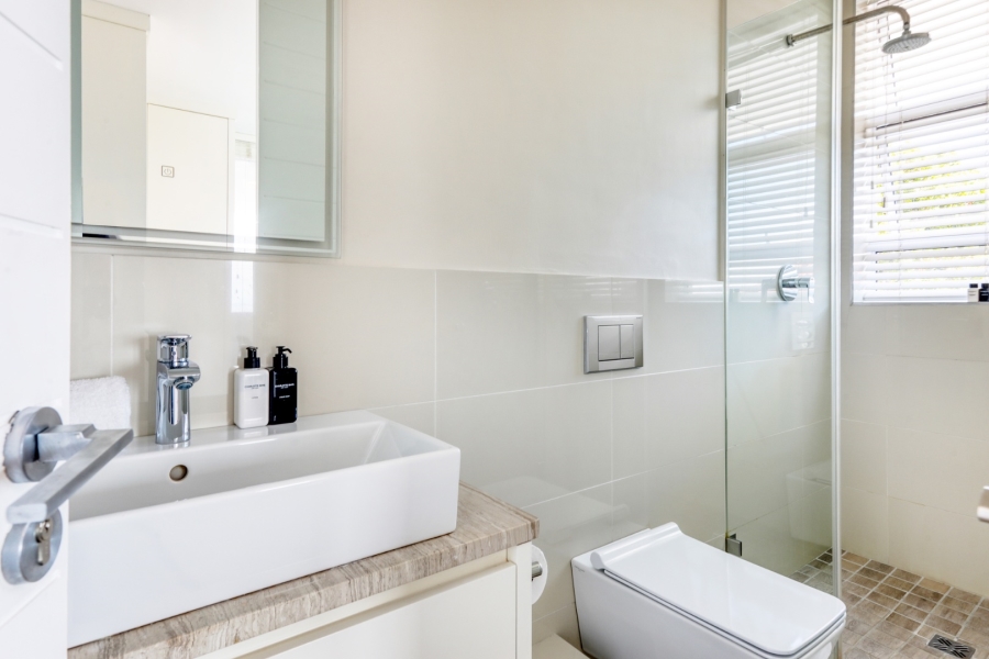 To Let 6 Bedroom Property for Rent in Camps Bay Western Cape